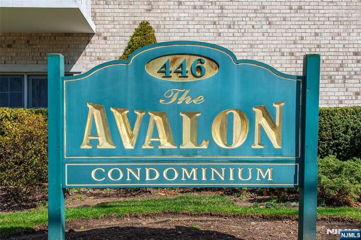 Property Photo:  446 Passaic Street 3F  NJ 07601 