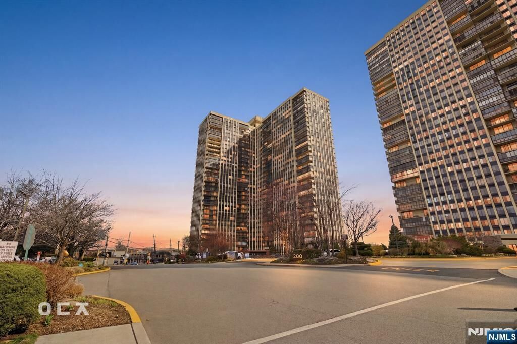 Property Photo:  300 Winston Drive 1503  NJ 07010 