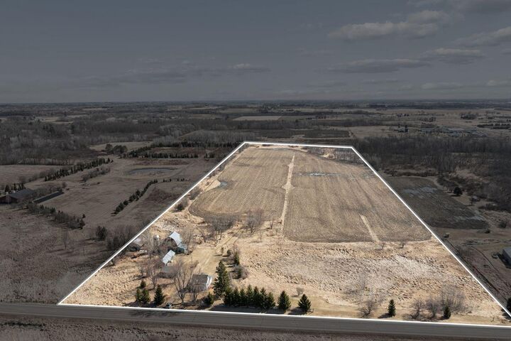 Property Photo: 4668 Woodland Road MN 55063