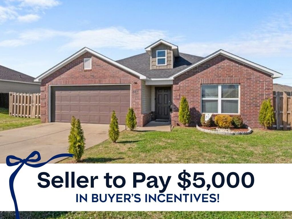 Property Photo:  888 NW Evans Circle  AR 72713 