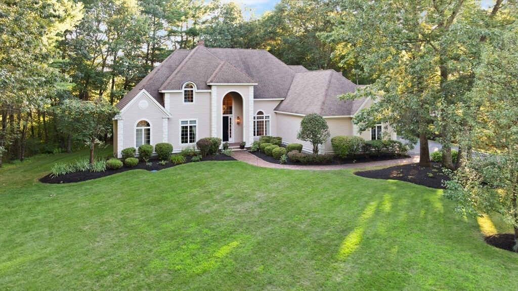 Property Photo:  2 New Meadow Lane  MA 01983 