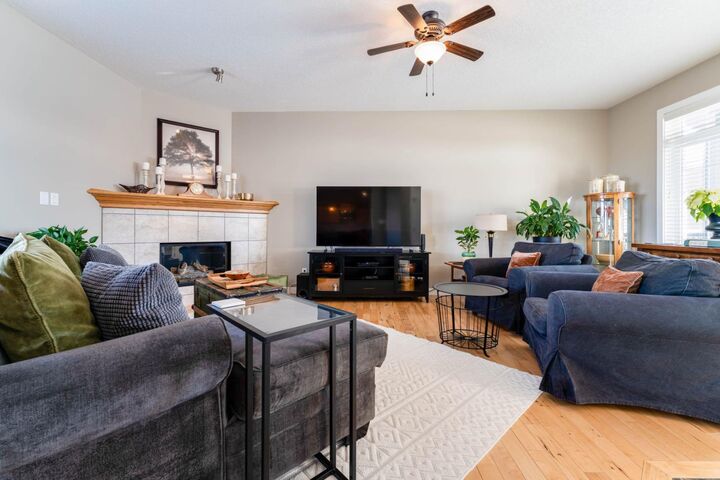 Property Photo:  640 Bankview Drive  AB T0J 0Y6 