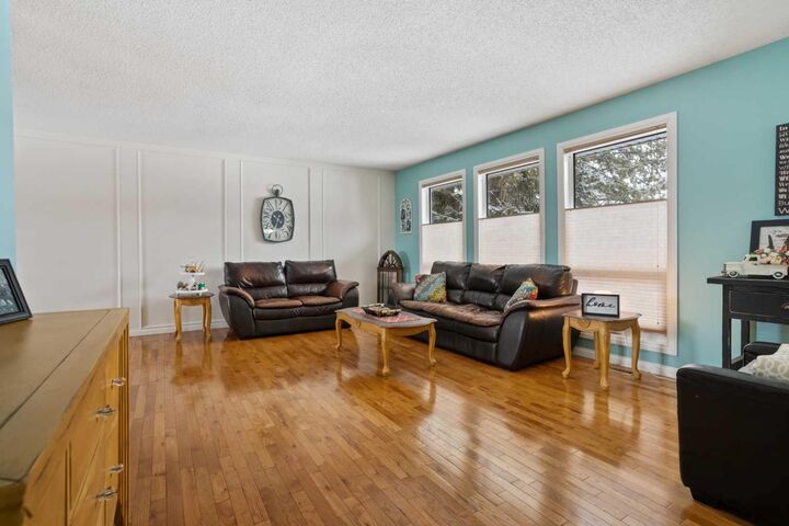 Property Photo:  5410 47 Avenue W  AB T0B 1N0 