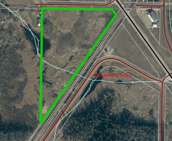 W4th-Rng14-Twp66-Sec 36, Hwy 881 Twp 670 — photo 1