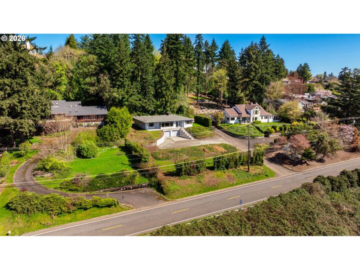 Property Photo:  6108 E Evergreen Blvd A  WA 98661 