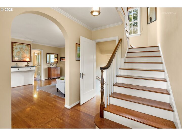 Property Photo: 2600 SW Crestdale Dr OR 97225