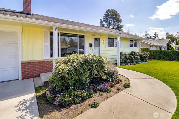 Property Photo:  1627 S Verde Street  WA 98405 