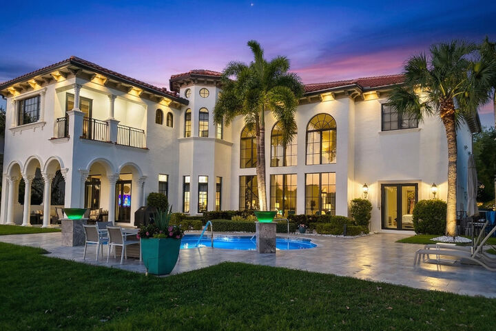 Property Photo: 7023 Lost Garden Terrace FL 33076