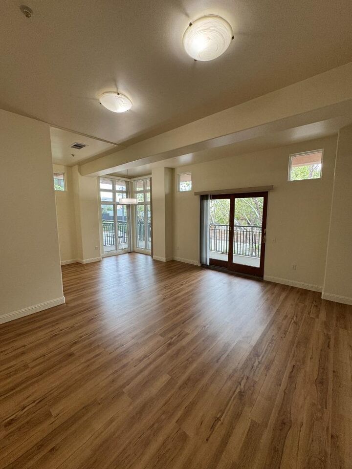 Property Photo:  200 Sheridan Avenue 205  CA 94306 