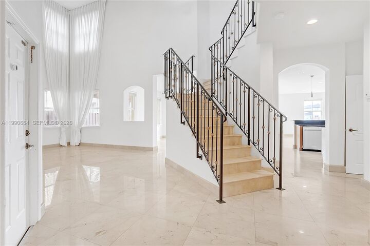 Property Photo:  11304 NW 79th Ln  FL 33178 