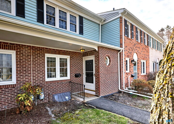 Property Photo: 65 Salem Walk 65 CT 06460