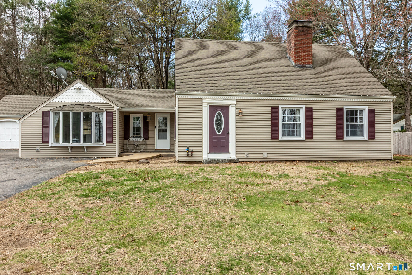 Property Photo:  37 Salmon Brook Street  CT 06035 