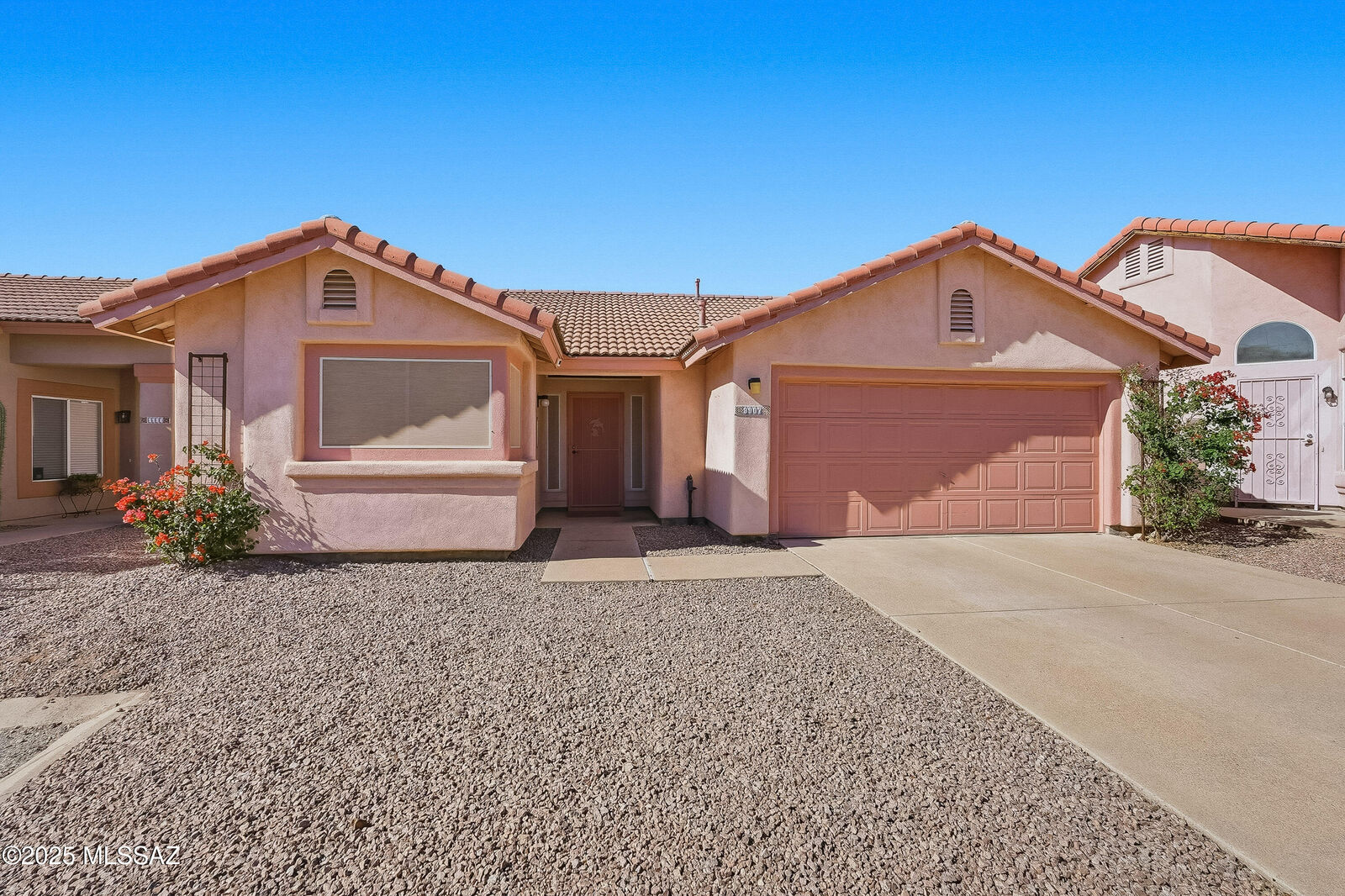 Property Photo:  9907 N Woodstone Trail  AZ 85742 