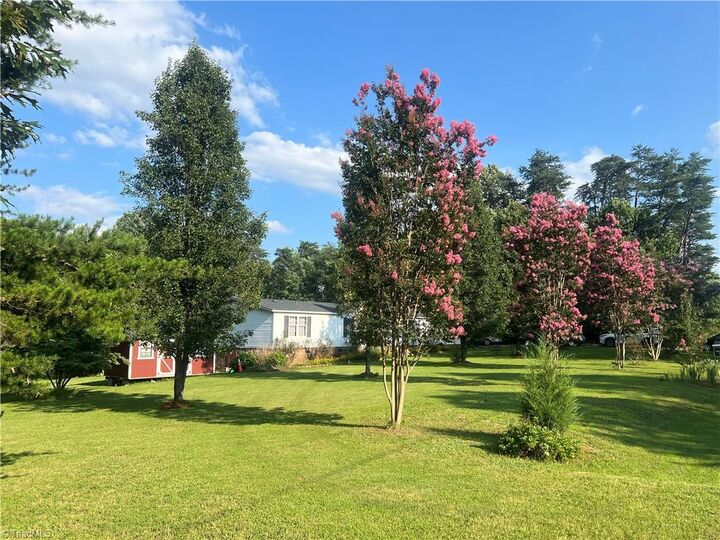 Property Photo: 1024 Frans Road NC 27053