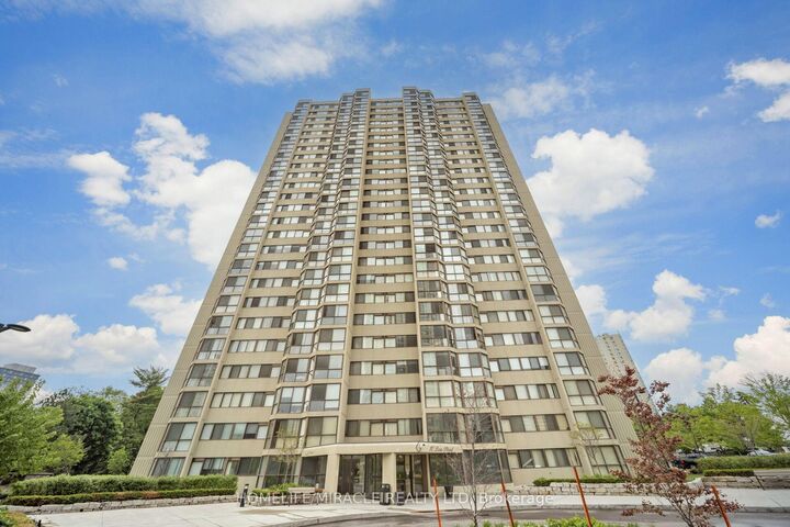 Property Photo: 8 Lisa Street 1802 ON L6T 4S6