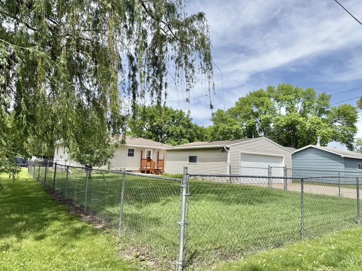 Property Photo: 7 S Greenwood Street SD 57401
