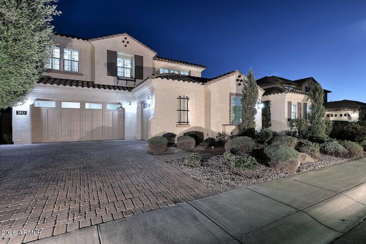 Property Photo:  3913 E Redwood Place  AZ 85286 