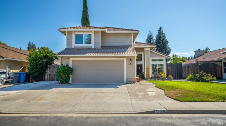 Property Photo:  606 Sunnyvale Place  CA 95687 