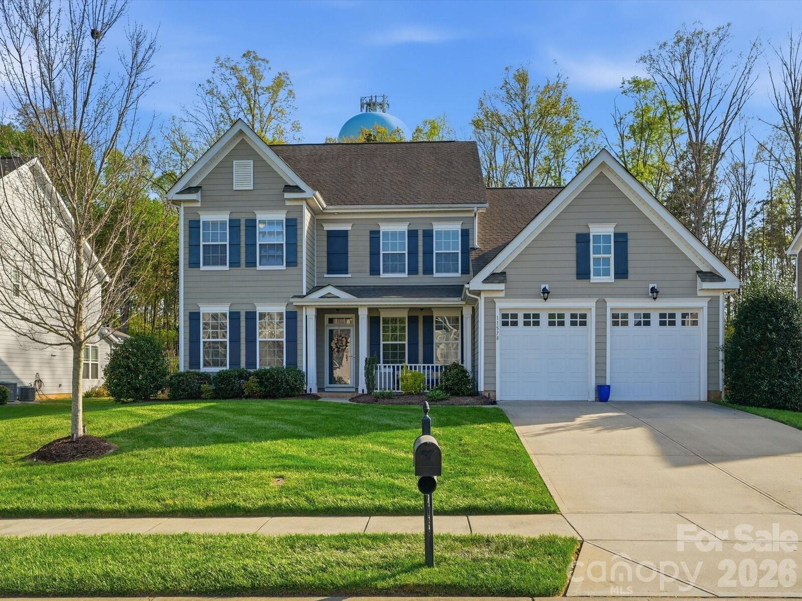 Property Photo: 11578 Macallano Drive NC 28215