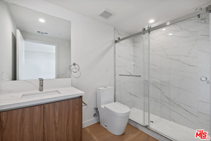 Property Photo:  1717 Winona Blvd  CA 90027 