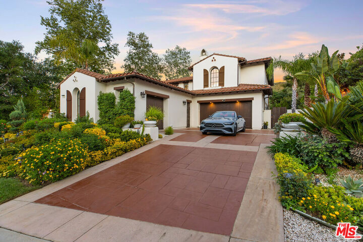 Property Photo:  4030 Prado De La Mariposa  CA 91302 