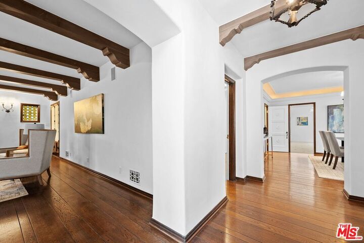 Property Photo:  432 Smithwood Dr  CA 90212 