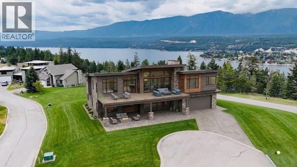 Property Photo:  640 Upper Lakeview Road 5  BC V0A 1K3 