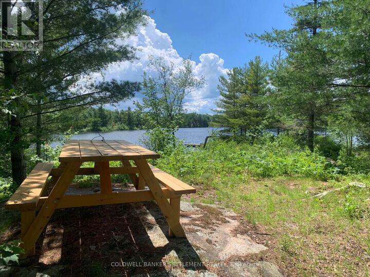 Property Photo: 1855 Cross Road ON K0H 2B0