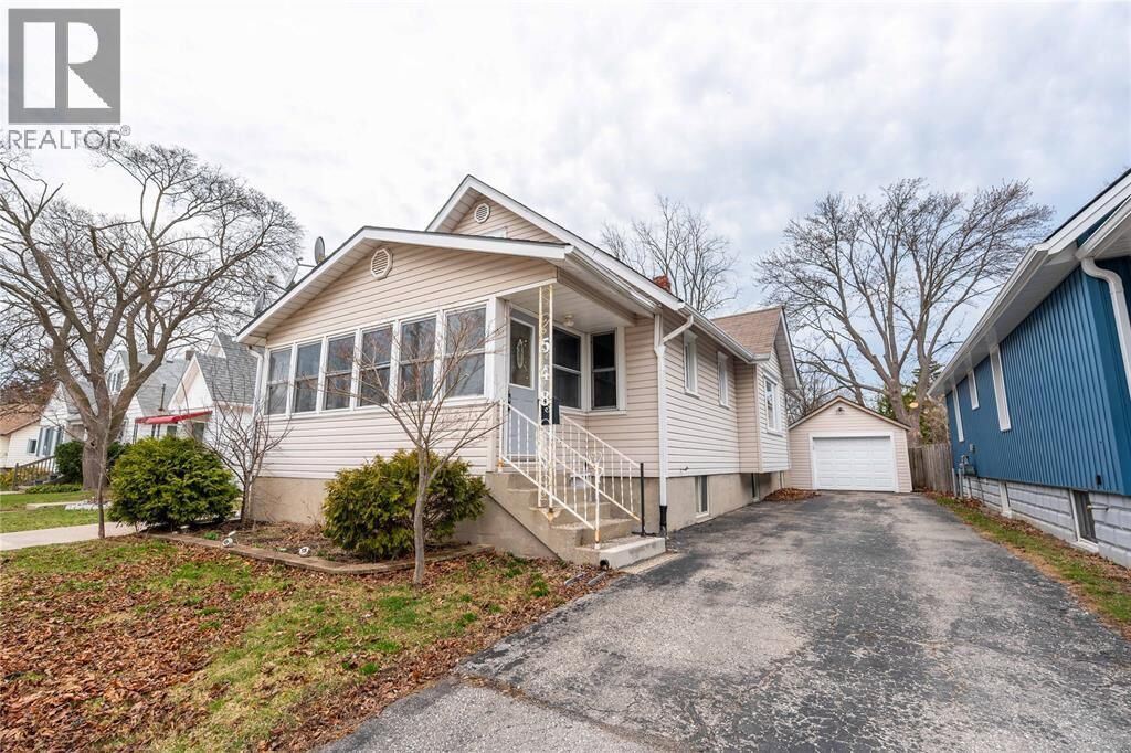 Property Photo:  548 Devine Street  ON N7T 1W6 