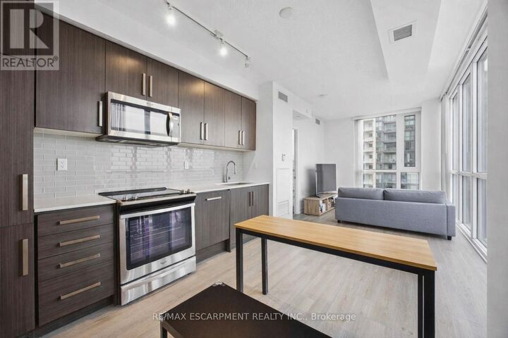Property Photo: 5180 Yonge Street 2909 ON M2N 0K5