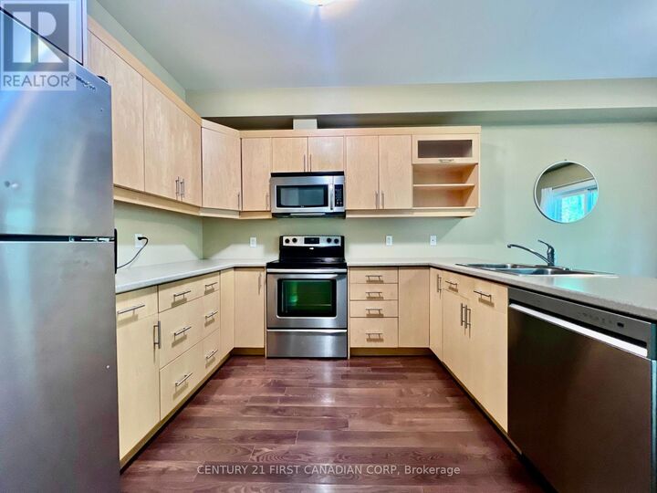 Photo de la propriété:  112 North Centre Road 45  ON N5X 0G9 