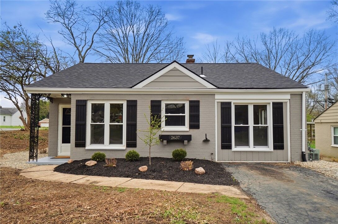 Property Photo:  2637 Oakley Avenue  OH 45419 