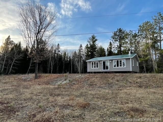 1056 Halcomb Road — photo 1