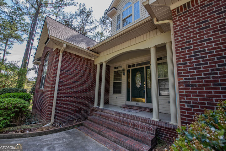 Property Photo: 502 Granada Terrace GA 31088