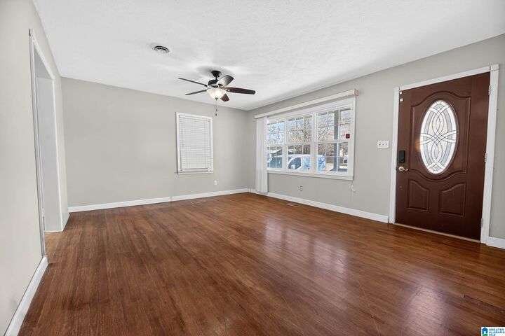 Property Photo: 911 Wood Avenue AL 35954