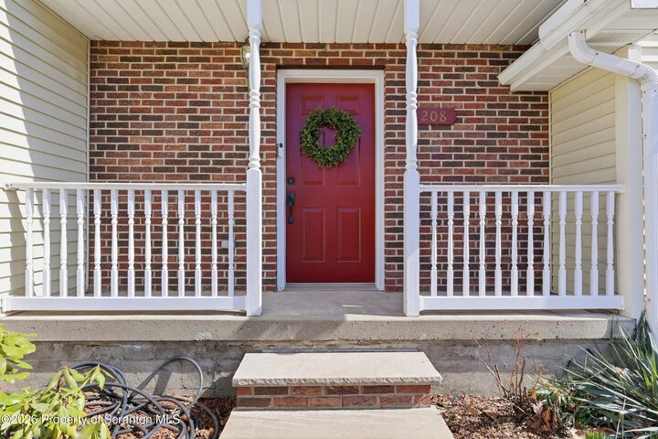 Property Photo:  208 Stoney Creek Road  PA 18411 