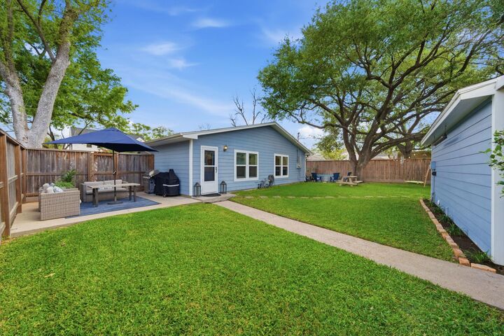 Property Photo:  1925 Althea Drive  TX 77018 
