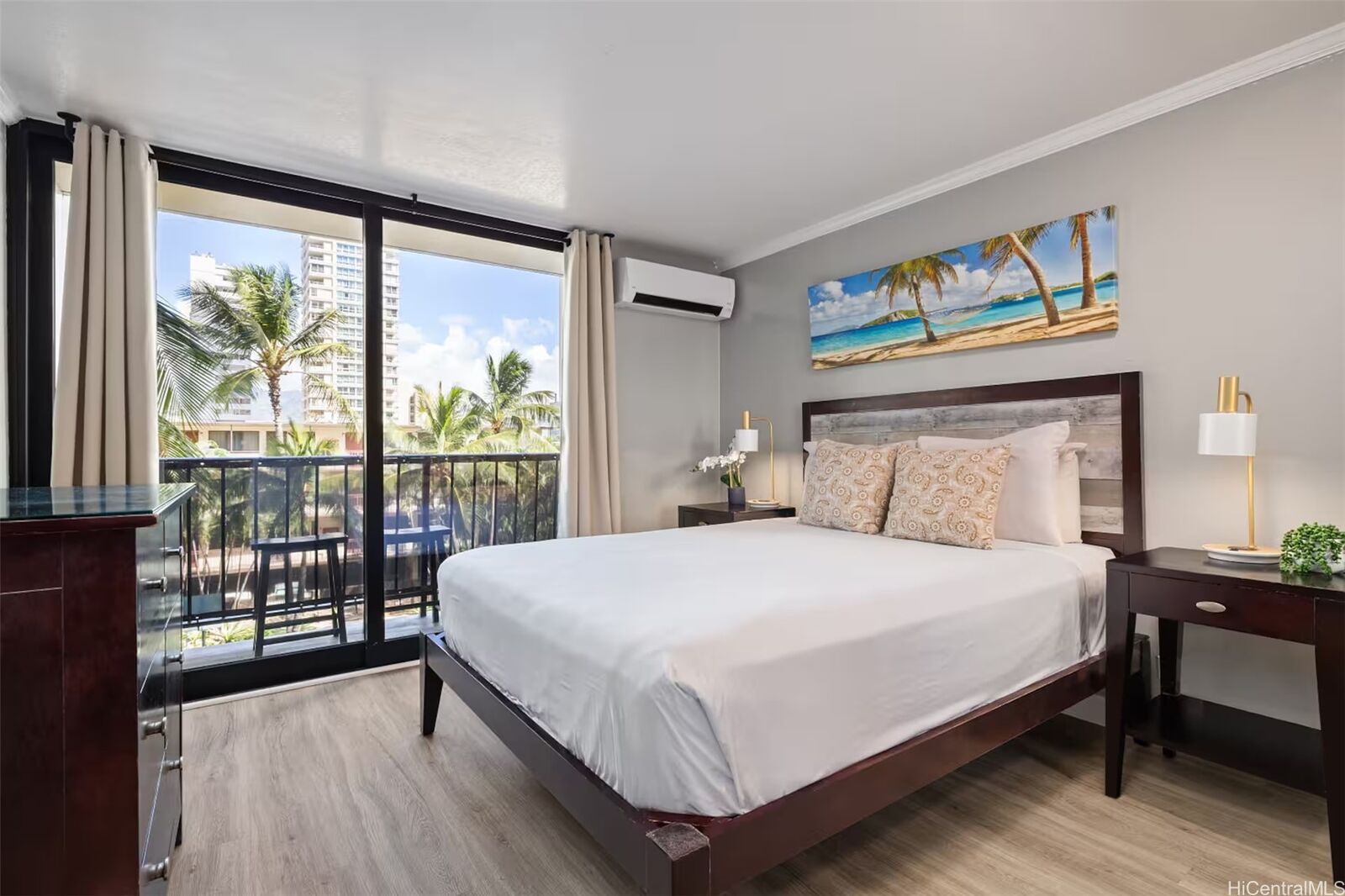 Property Photo:  2425 Kuhio Avenue 404  HI 96815 