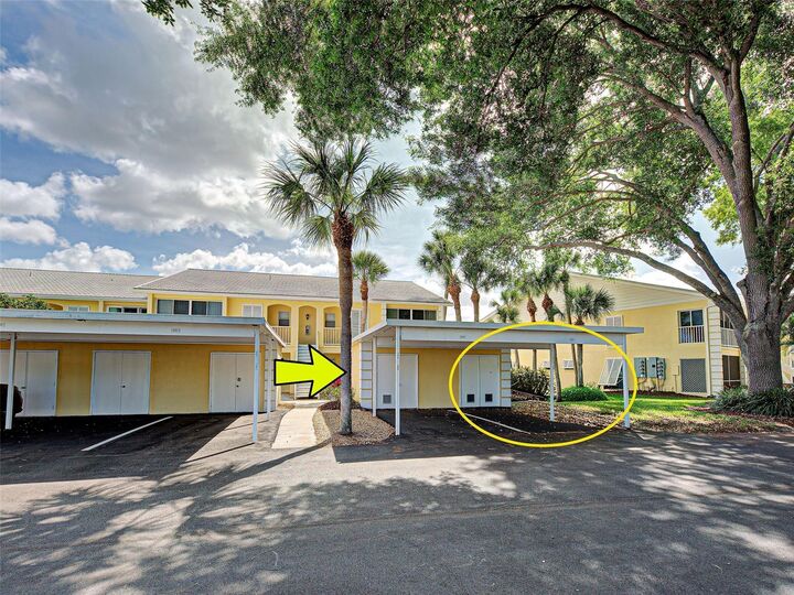 Property Photo: 414 Cerromar Circle S 152 FL 34293