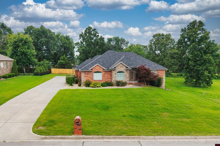 Property Photo: 214 S Sheeks Drive AR 72653
