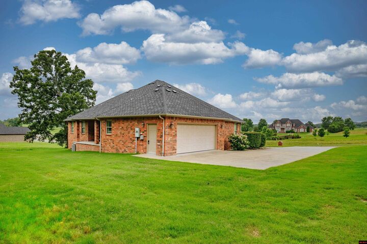 Property Photo:  214 S Sheeks Drive  AR 72653 