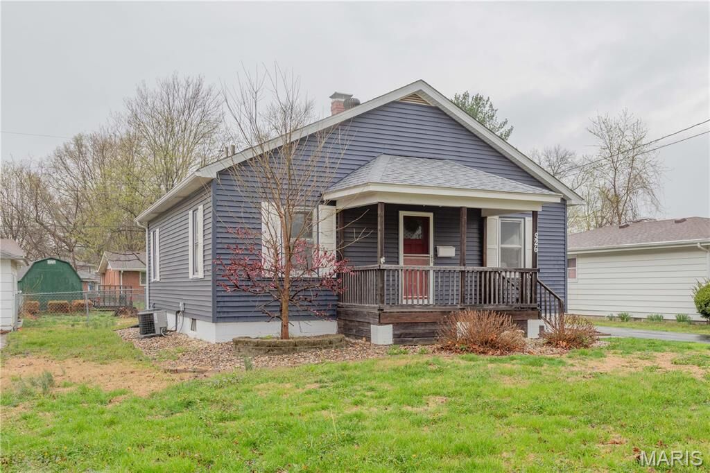 Property Photo:  326 Spencer Street  IL 62010 