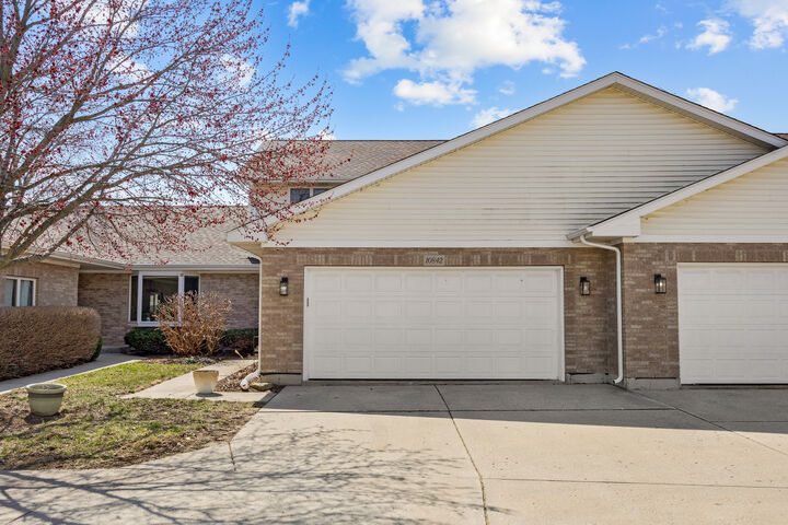 Property Photo:  10842 Timer Drive  IL 60142 