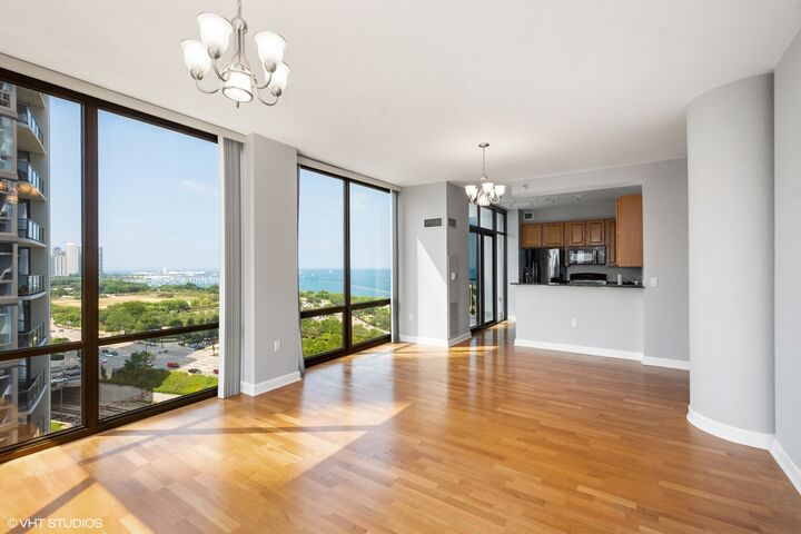 Property Photo: 233 E 13th Street 2501 IL 60605