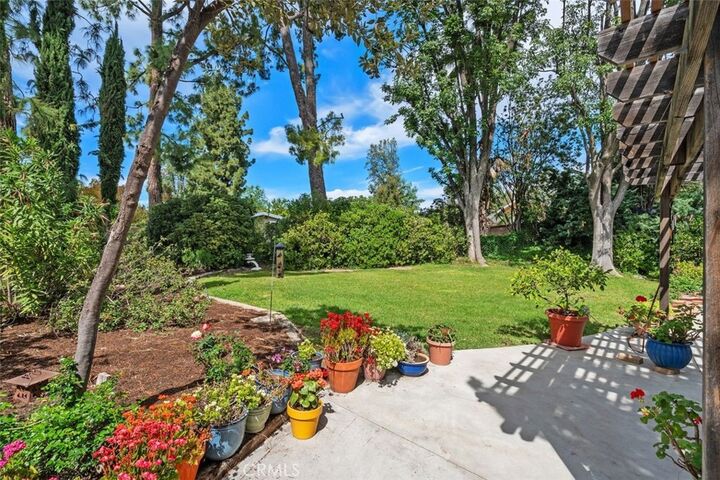 Property Photo: 24133 Albers Street CA 91367