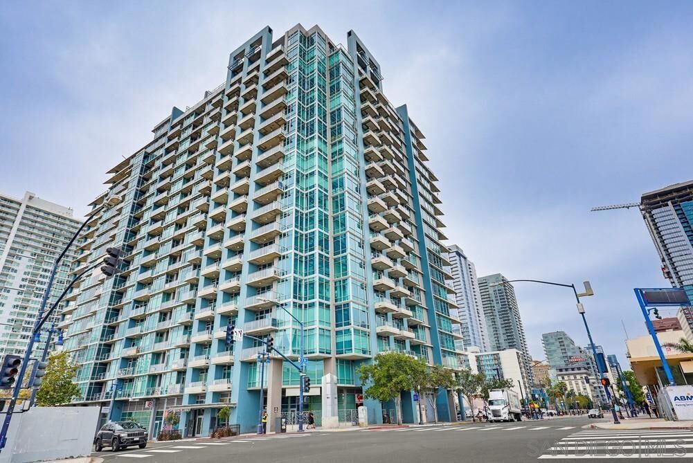 Property Photo:  1080 Park Blvd 913  CA 92101 