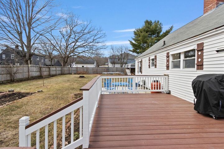 Property Photo:  10 Mitchell Street  ME 04073 