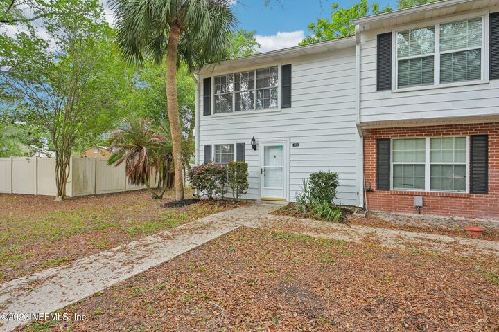 Property Photo:  406 Kettering Way  FL 32073 