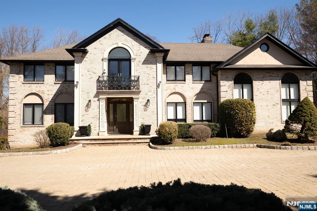 Property Photo:  250 Truman Drive  NJ 07626 
