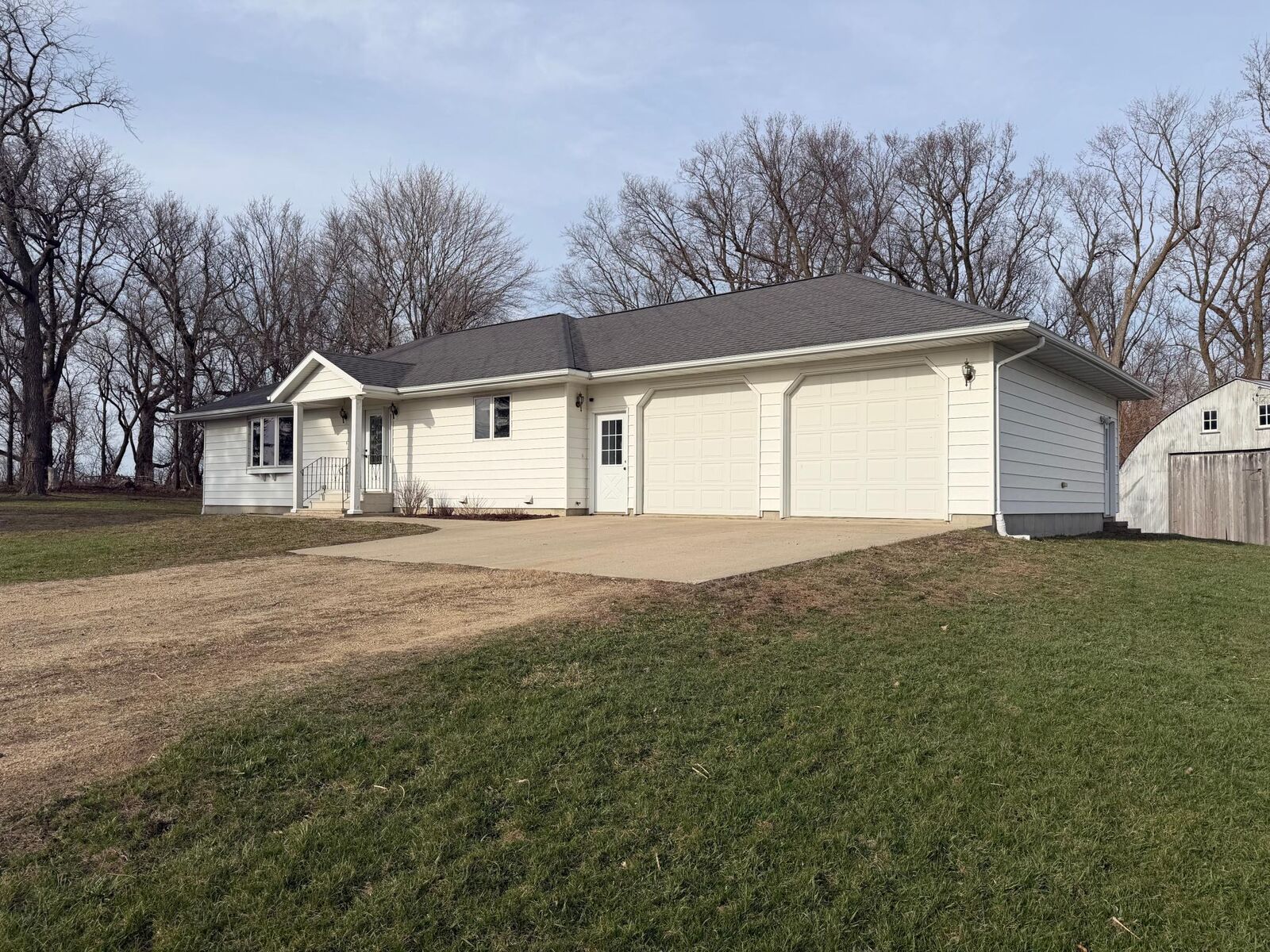 Property Photo: 16612 670th Avenue MN 56009